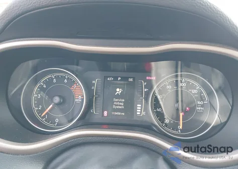 2016 Jeep Cherokee Latitude z USA, uszkodzony, nr VIN 1C4PJMCS4GW205974